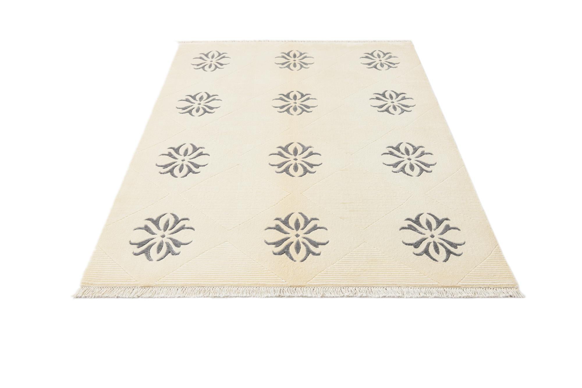 4' 7 x 6' 9 Hand Knotted Darya Wool Rug