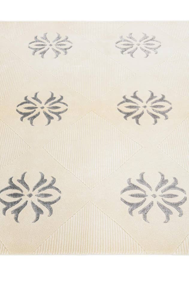 Detail image of 4' 7 x 6' 9 Hand Knotted Darya Wool Rug