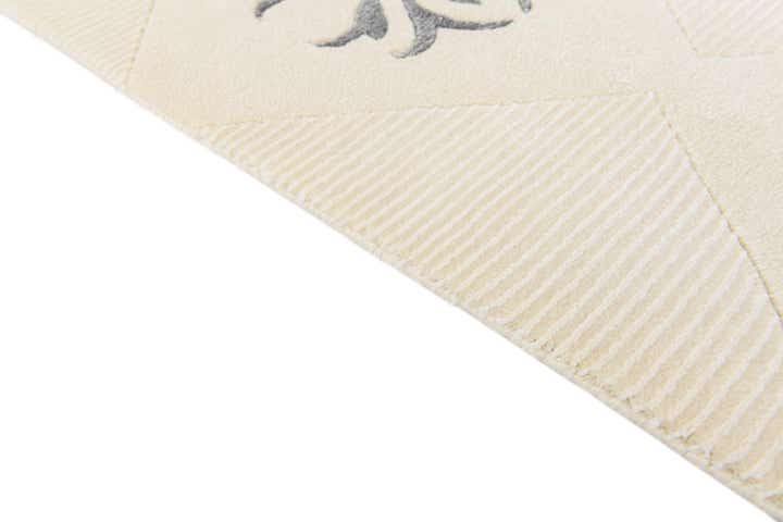 4' 7 x 6' 9 Hand Knotted Darya Wool Rug