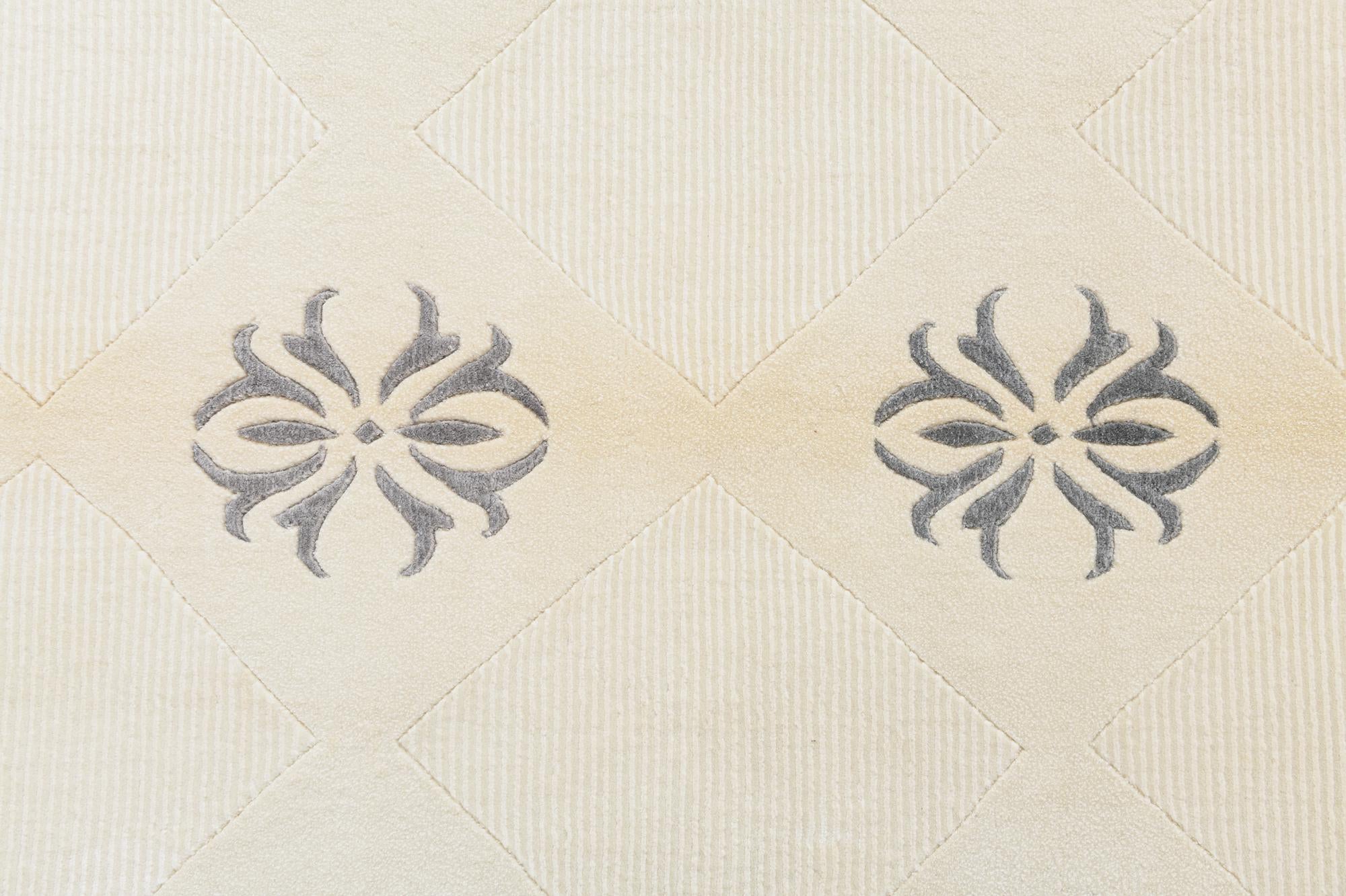 4' 7 x 6' 9 Hand Knotted Darya Wool Rug
