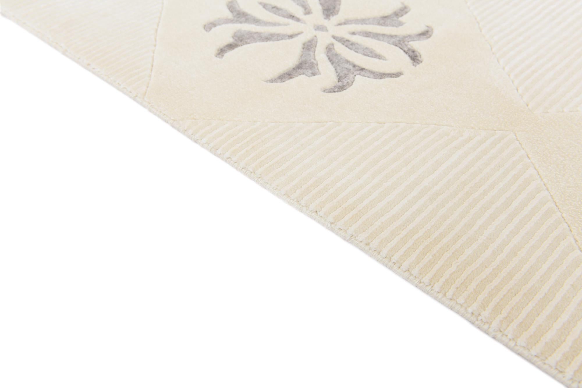 4' 7 x 6' 9 Hand Knotted Darya Wool Rug