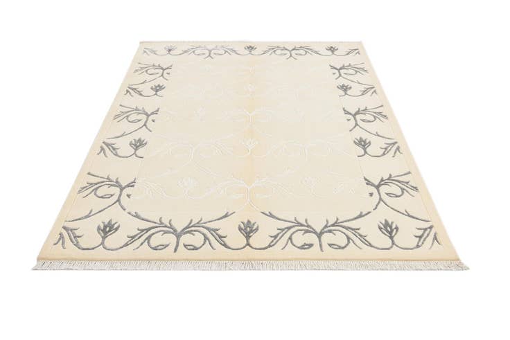 Detail image of 4' 11 x 6' 8 Hand Knotted Darya Wool Rug