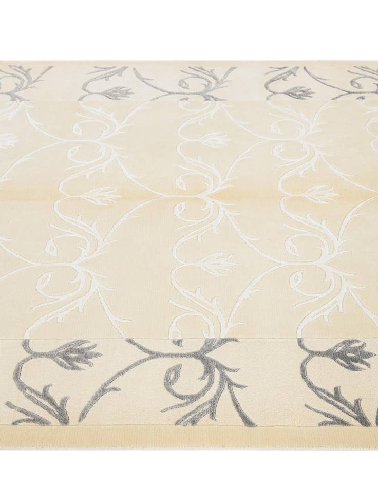 Detail image of 4' 11 x 6' 8  Hand Knotted Darya Wool Rug