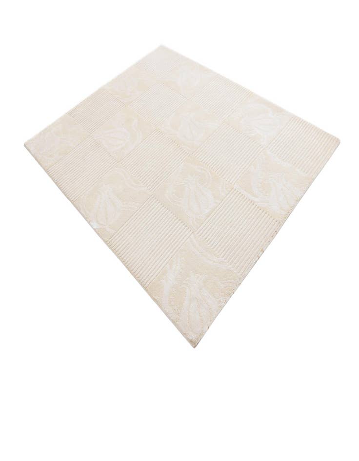 Detail image of 5' 1 x 6' 5  Hand Knotted Darya Wool Rug