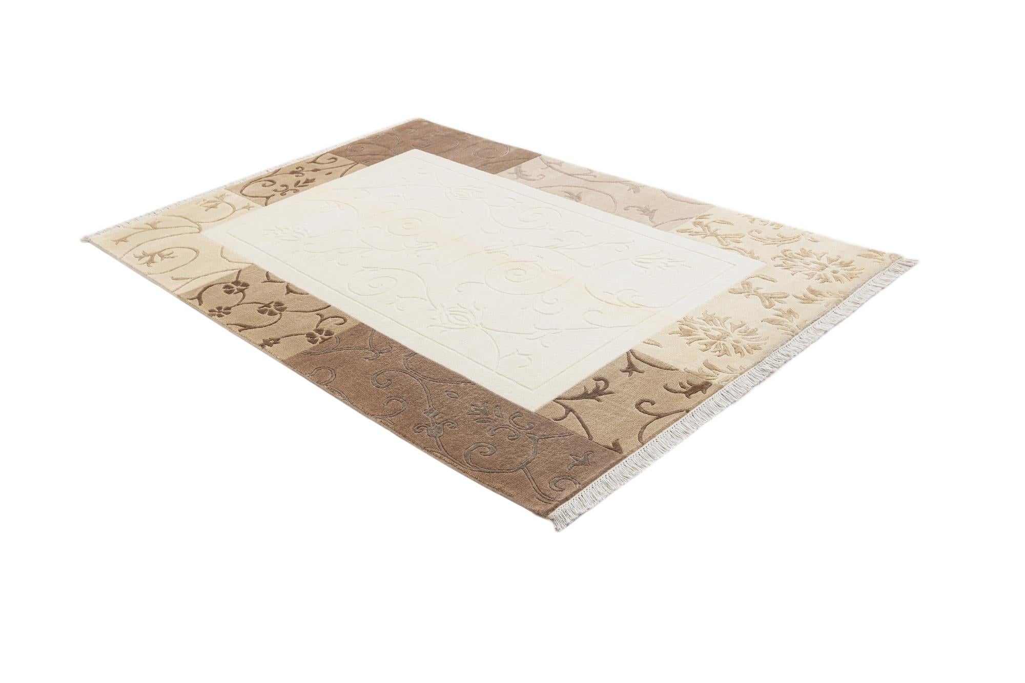 4' 7 x 6' 11 Hand Knotted Darya Wool Rug