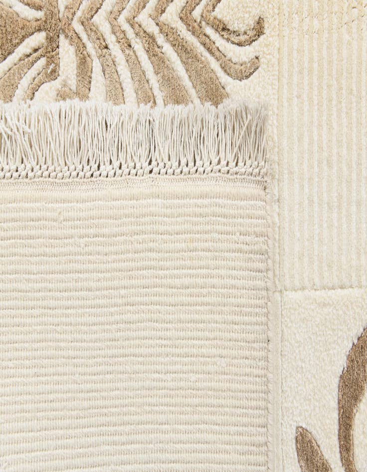 Detail image of 5' x 6' 7  Hand Knotted Darya Wool Rug