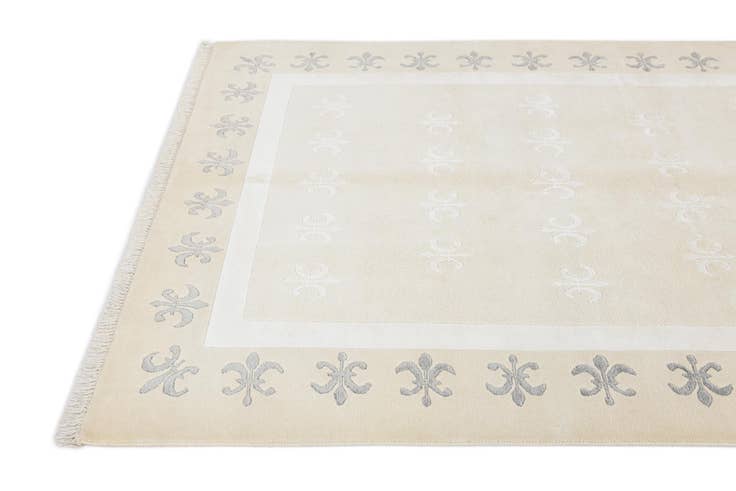 Detail image of 4' 11 x 6' 9 Hand Knotted Darya Wool Rug