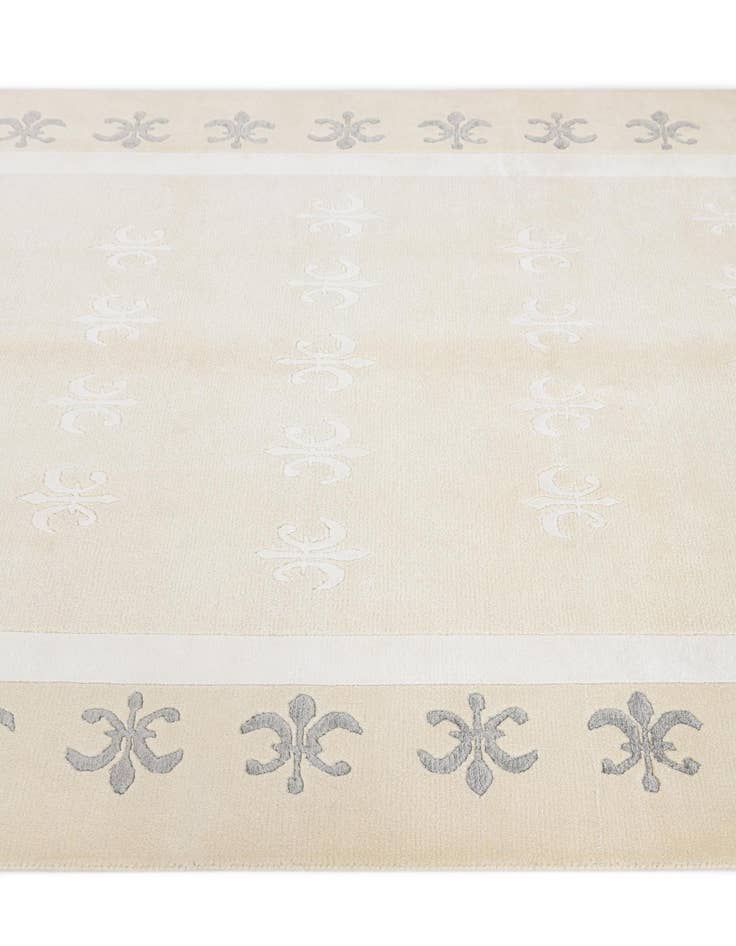 Detail image of 4' 11 x 6' 9  Hand Knotted Darya Wool Rug