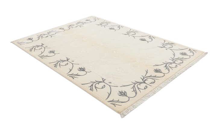 4' 11 x 6' 9 Hand Knotted Darya Wool Rug