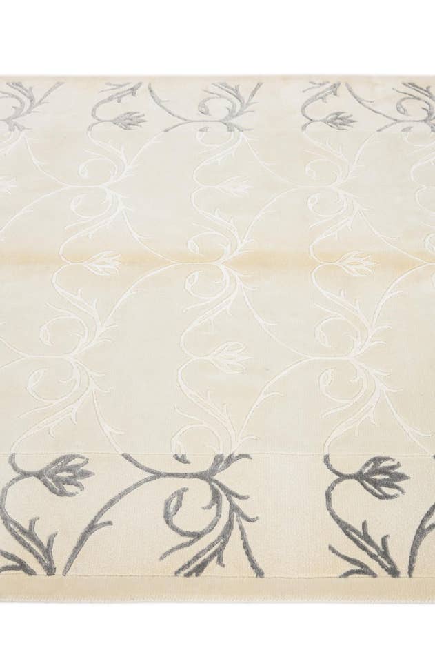 Detail image of 4' 11 x 6' 9 Hand Knotted Darya Wool Rug