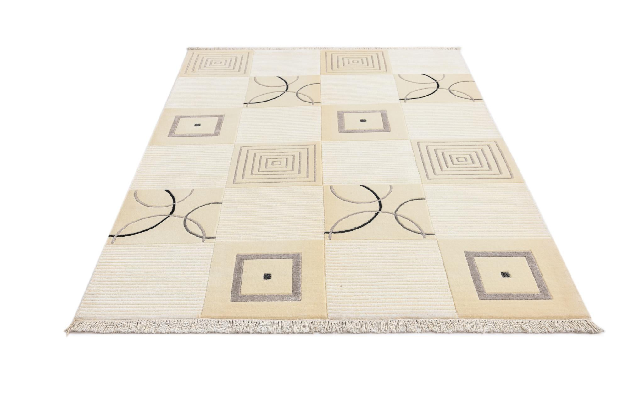 4' 11 x 6' 11 Hand Knotted Darya Wool Rug