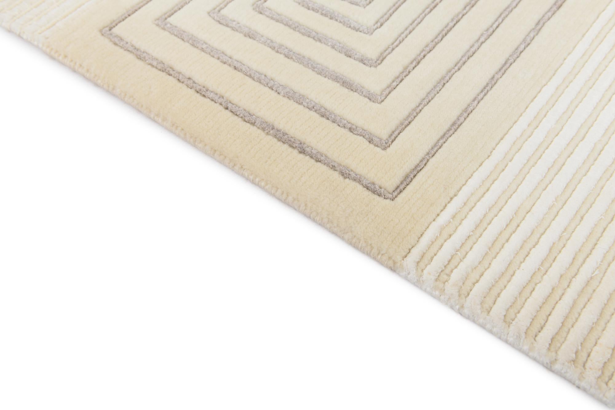 4' 11 x 6' 11 Hand Knotted Darya Wool Rug