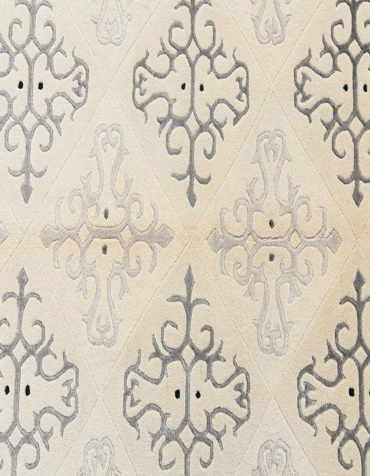 Detail image of 4' 7 x 6' 7  Hand Knotted Darya Wool Rug