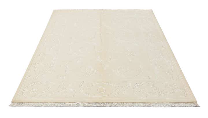 5' x 6' 8 Hand Knotted Darya Wool Rug