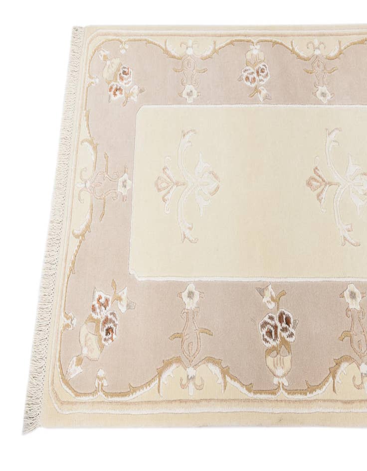 Detail image of 3' x 4' 11  Hand Knotted Darya Wool Rug