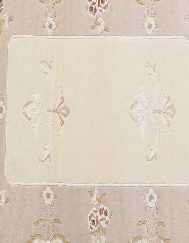 Detail image of 3' x 4' 11  Hand Knotted Darya Wool Rug