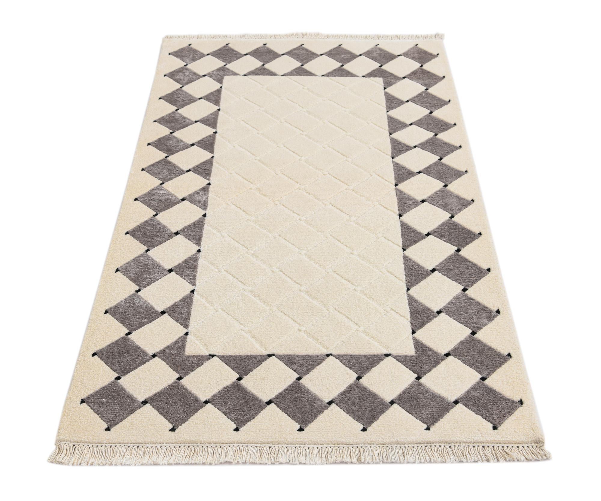 2' 11 x 5' 1 Hand Knotted Darya Wool Rug
