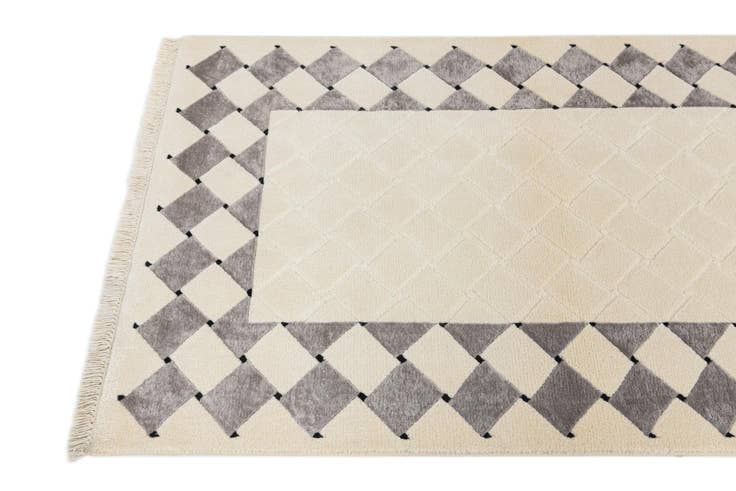 Detail image of 2' 11 x 5' 1 Hand Knotted Darya Wool Rug