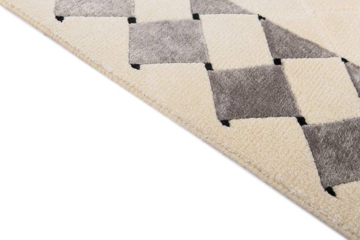 Detail image of 2' 11 x 5' 1 Hand Knotted Darya Wool Rug