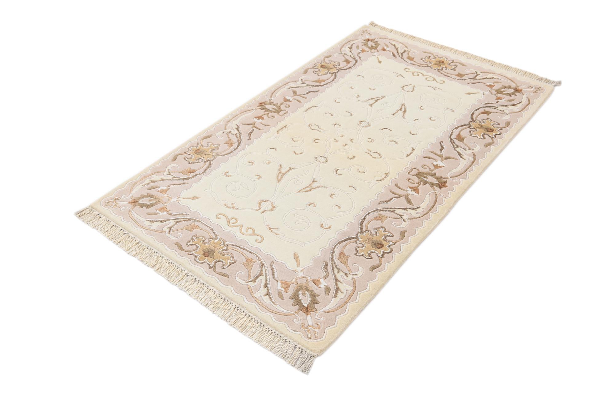 2' 10 x 4' 11 Hand Knotted Darya Wool Rug
