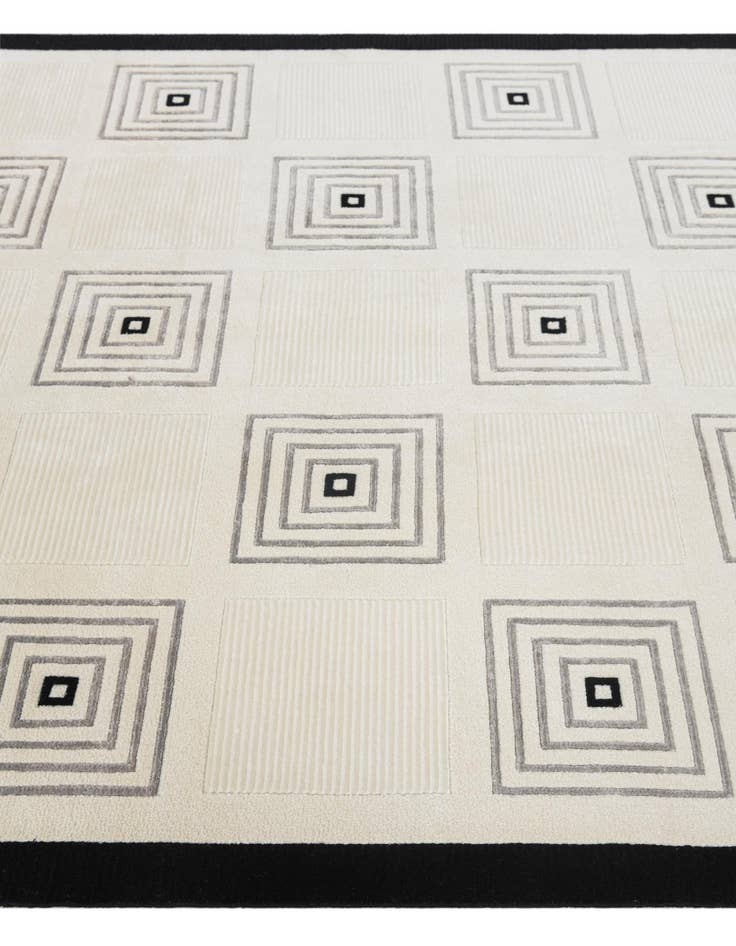 Detail image of 5' 8 x 7' 10  Hand Knotted Darya Wool Rug