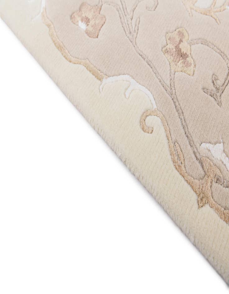 Detail image of 5' 9 x 7' 10  Hand Knotted Darya Wool Rug