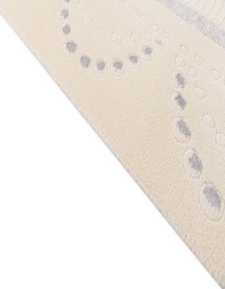 Detail image of 5' 8 x 7' 10  Hand Knotted Darya Wool Rug