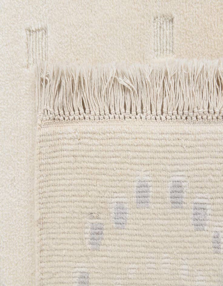 Detail image of 5' 8 x 7' 10  Hand Knotted Darya Wool Rug