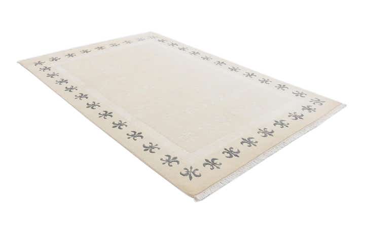 5' 5 x 8' Hand Knotted Darya Wool Rug