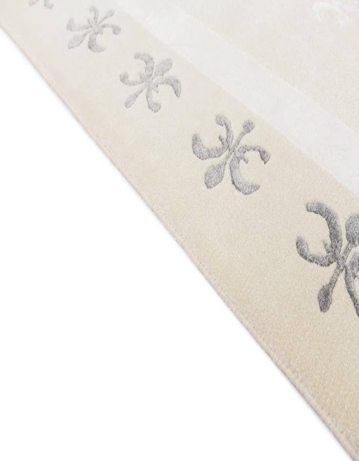 Detail image of 5' 5 x 8'  Hand Knotted Darya Wool Rug