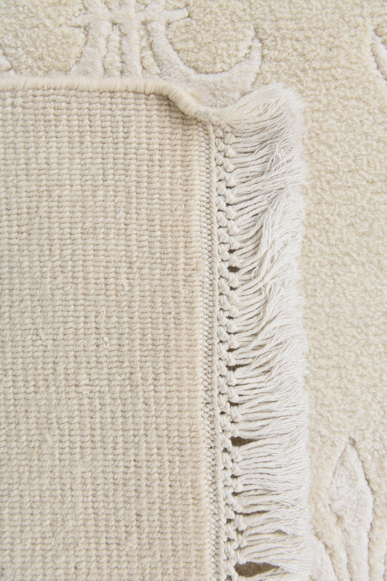 5' 5 x 8' Hand Knotted Darya Wool Rug