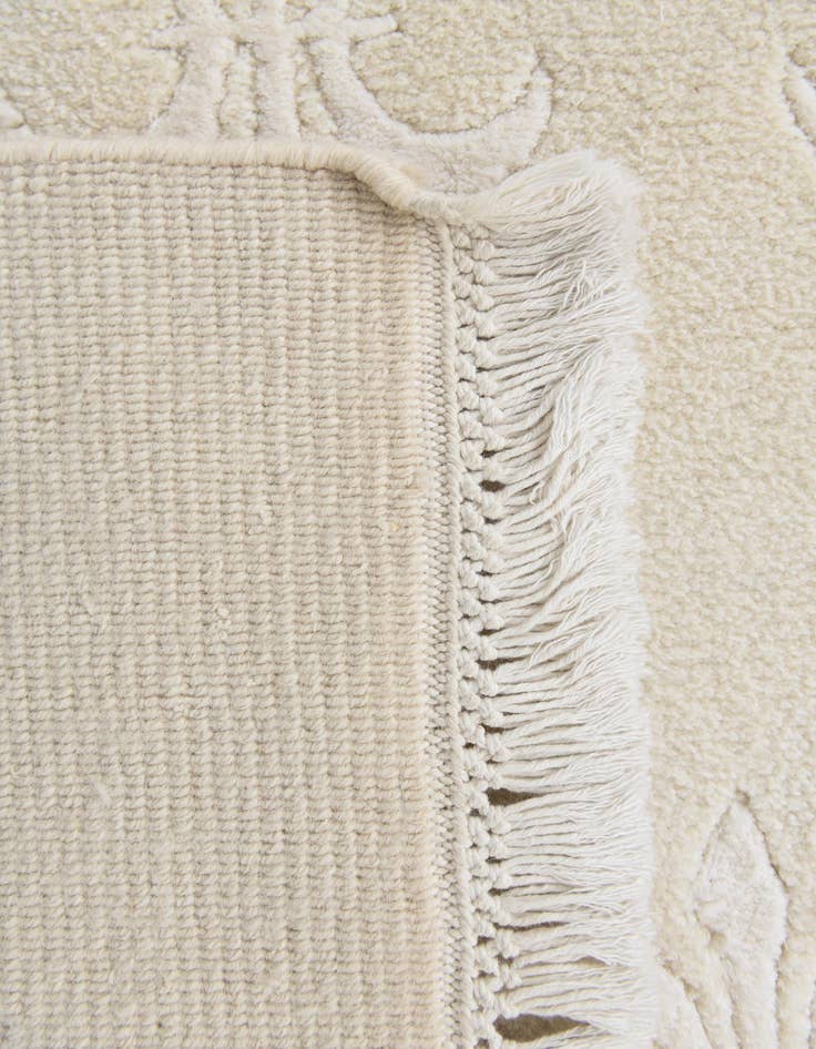 Detail image of 5' 5 x 8'  Hand Knotted Darya Wool Rug