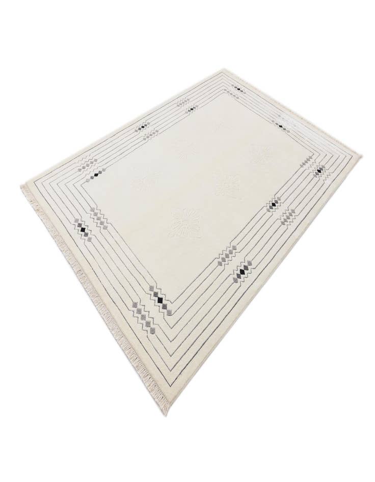 Detail image of 5' 7 x 7' 10  Hand Knotted Darya Wool Rug