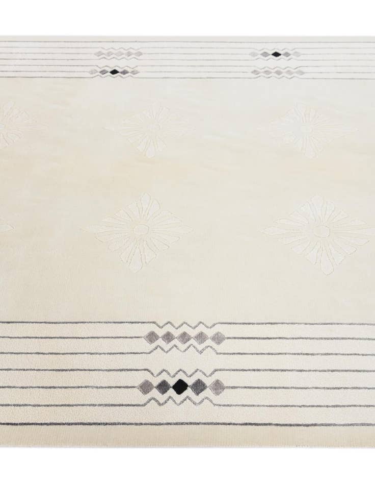 Detail image of 5' 7 x 7' 10  Hand Knotted Darya Wool Rug