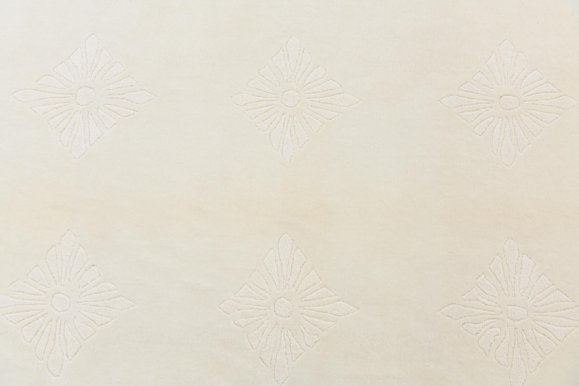 5' 7 x 7' 10 Hand Knotted Darya Wool Rug