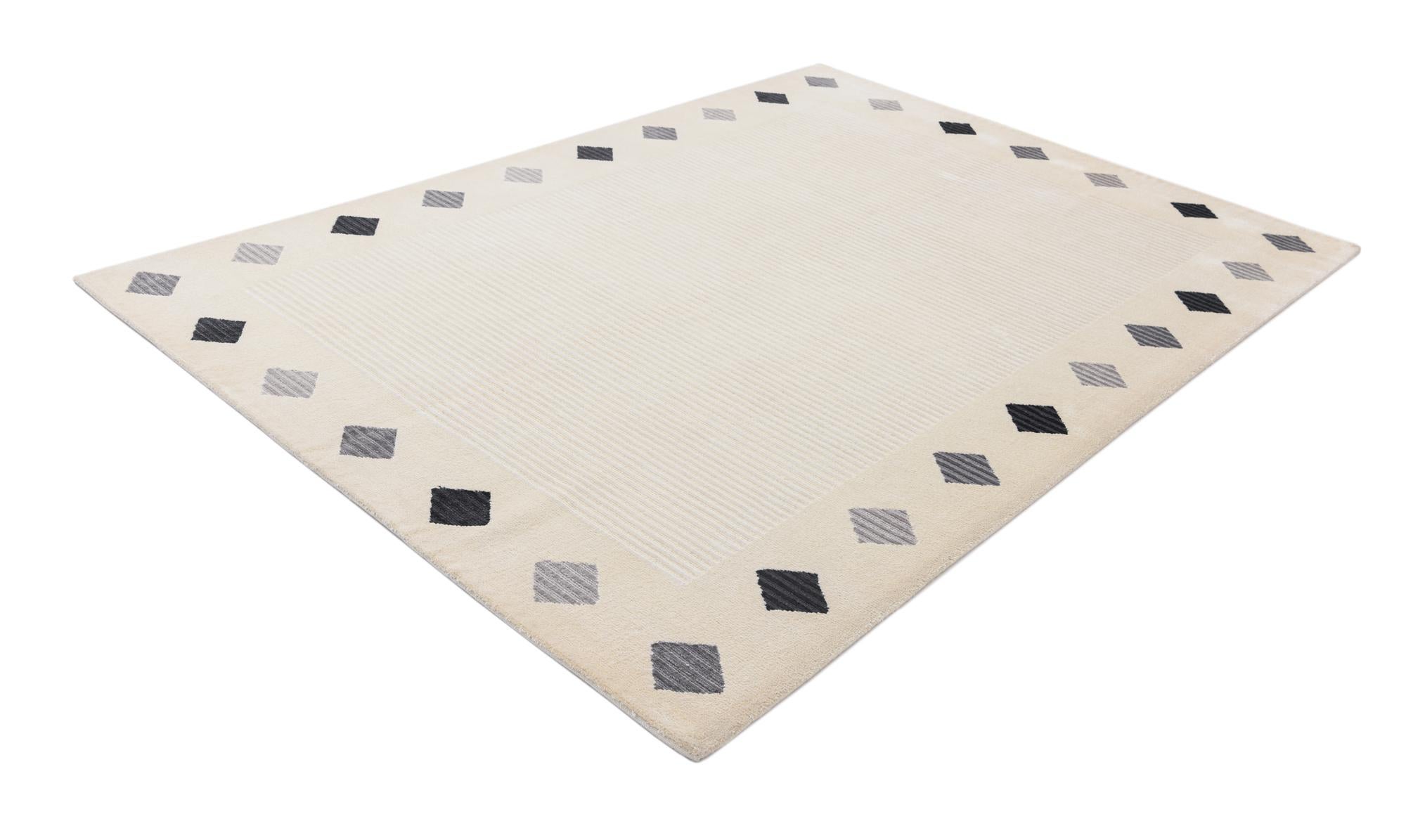 5' 7 x 8' Hand Knotted Darya Wool Rug