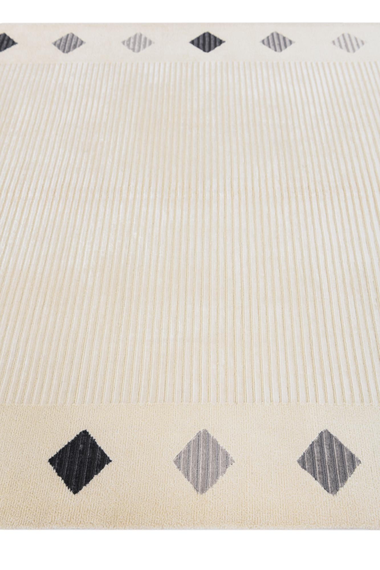 5' 7 x 8' Hand Knotted Darya Wool Rug