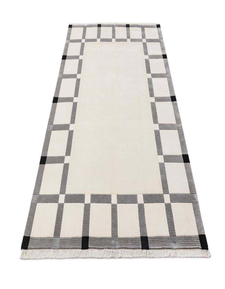 Detail image of 5' 7 x 7' 11  Hand Knotted Darya Wool Rug