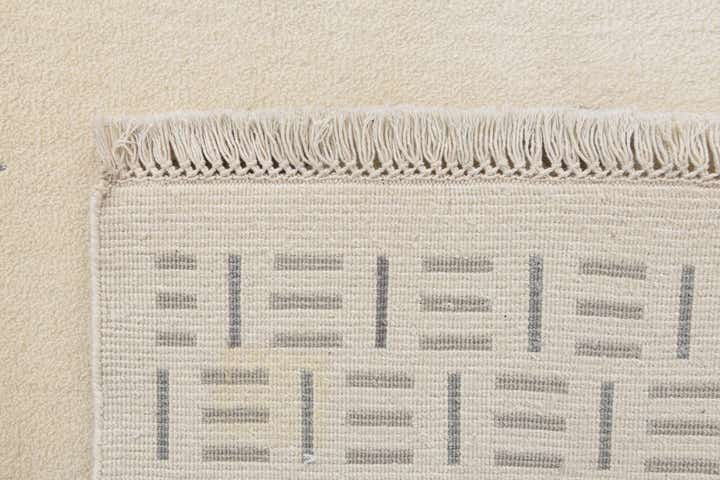 5' 6 x 8' Hand Knotted Darya Wool Rug