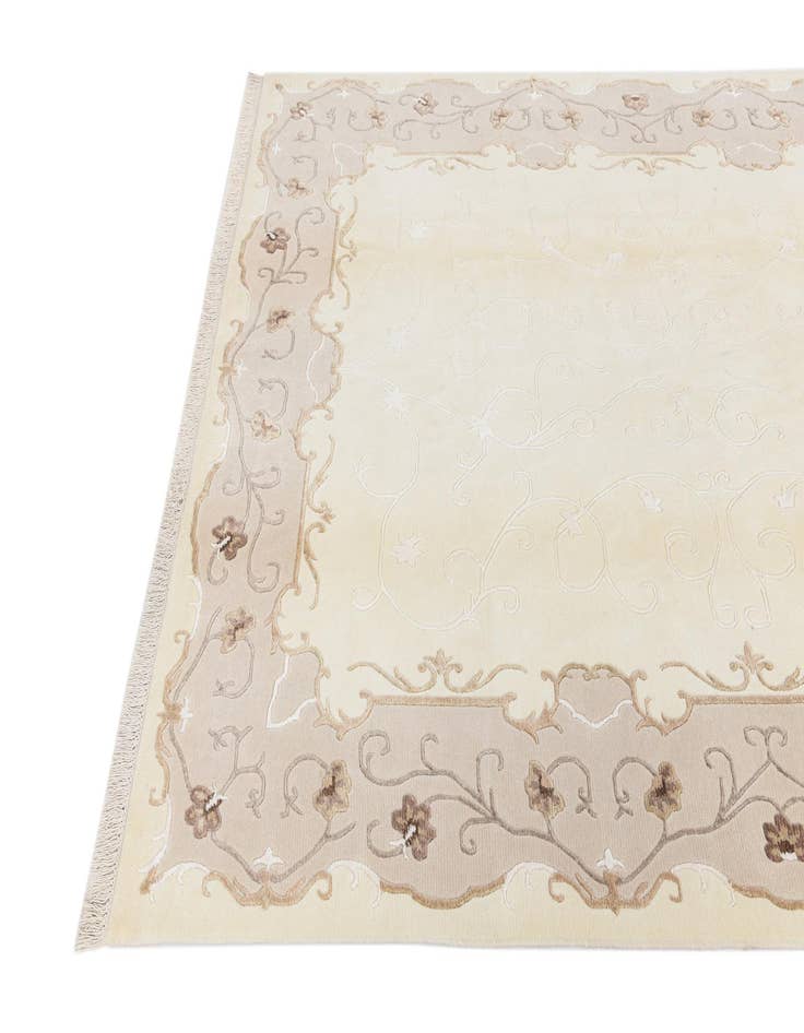 Detail image of 5' 9 x 7' 10 Darya Rug