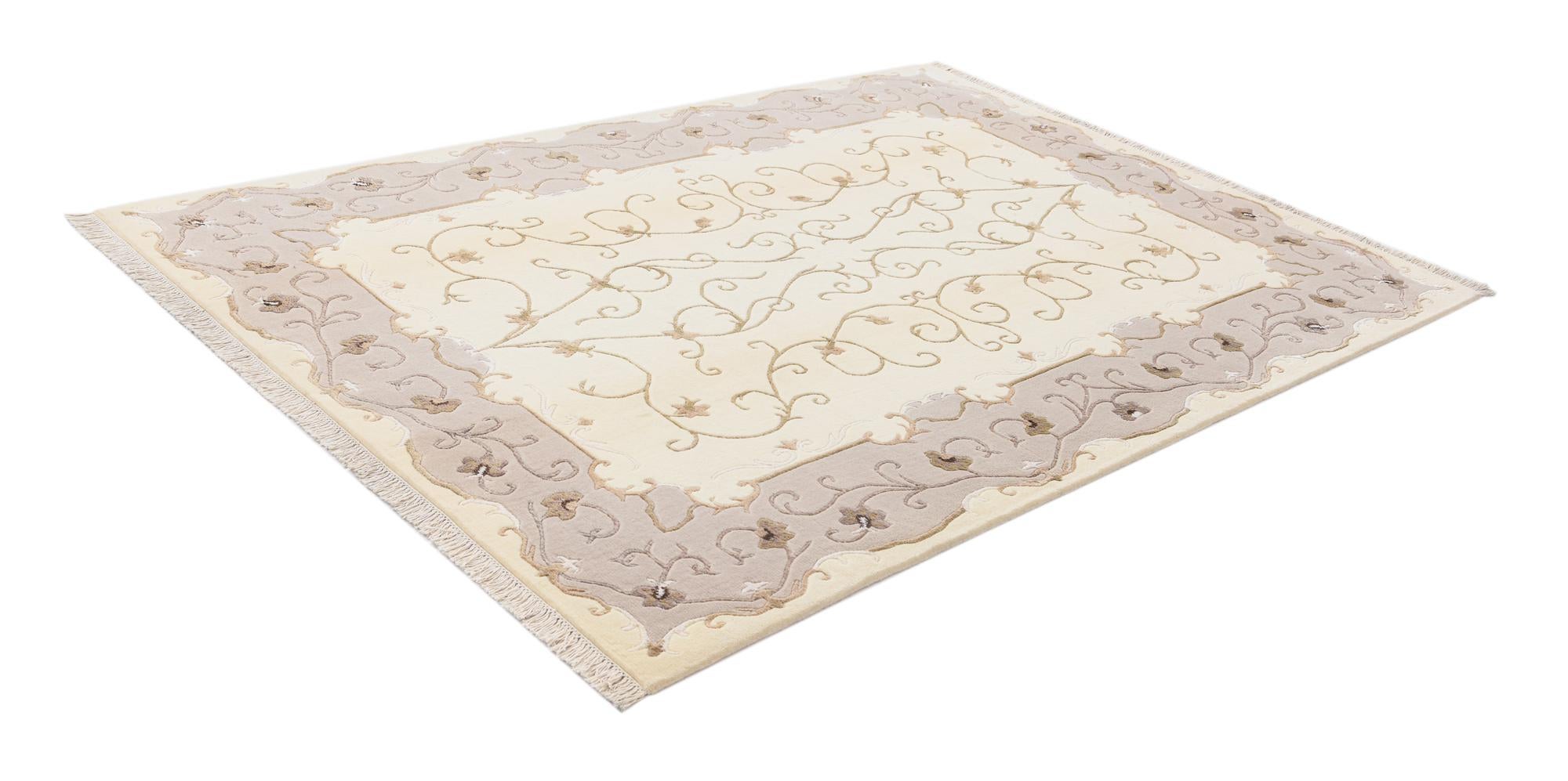 5' 8 x 7' 10 Darya Rug