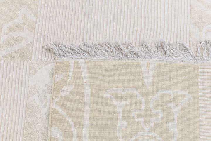 5' 10 x 8' Darya Rug