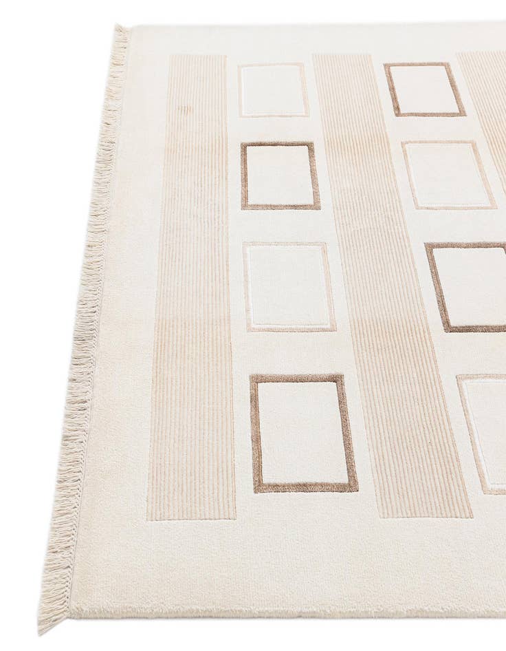 Detail image of 5' 10 x 8' Darya Rug