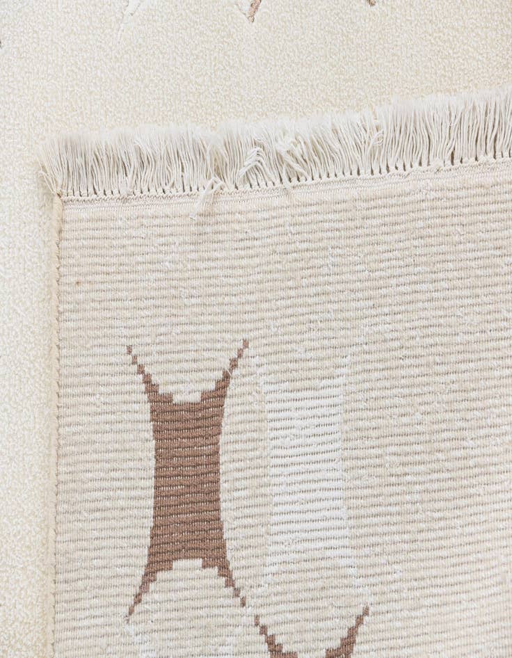 Detail image of 5' 6 x 7' 10 Darya Rug