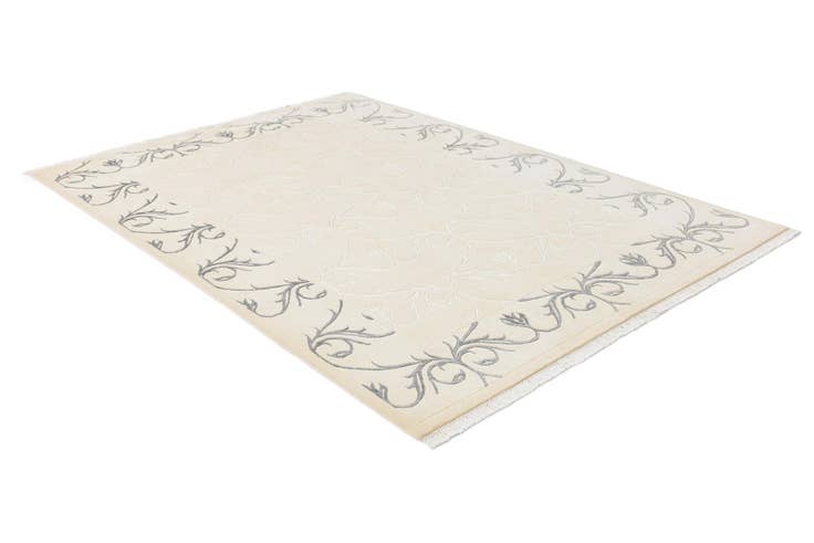 Detail image of 5' 6 x 7' 10 Darya Rug