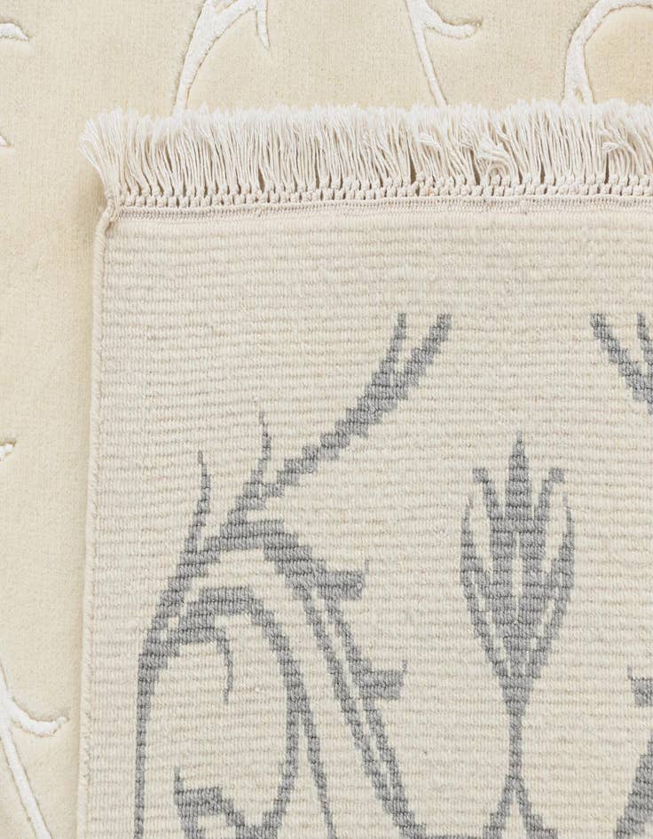 Detail image of 5' 6 x 7' 10 Darya Rug