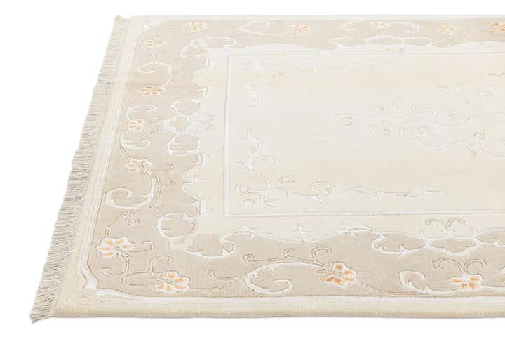 5' 9 x 8' Darya Rug