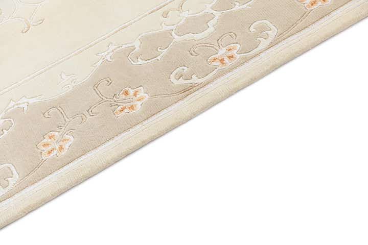 5' 9 x 8' Darya Rug