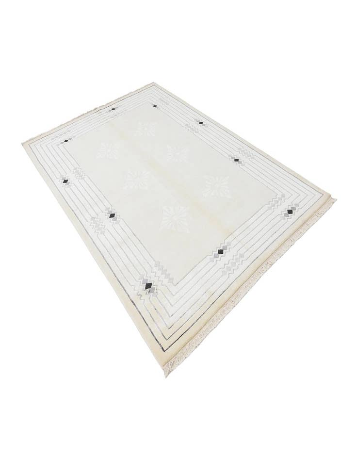 Detail image of 5' 7 x 8' 1 Darya Rug