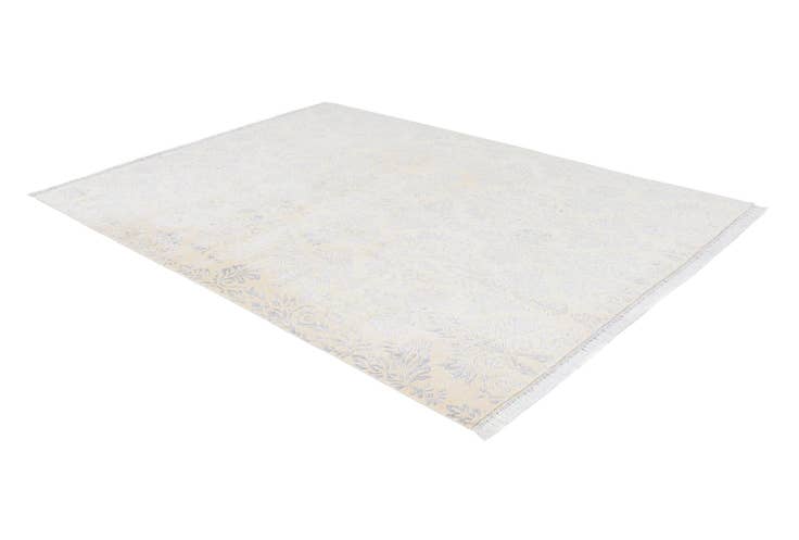 Detail image of 5' 7 x 7' 10 Darya Rug